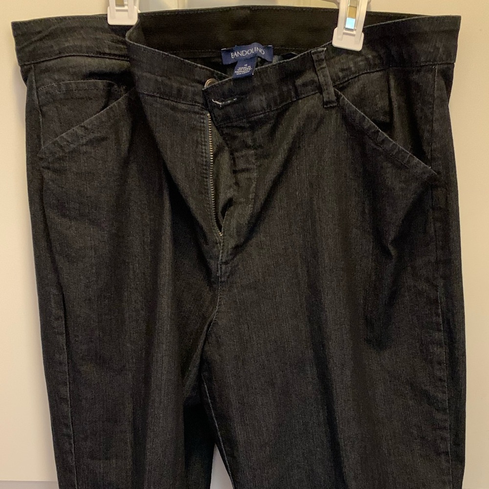 Bandolino Capris